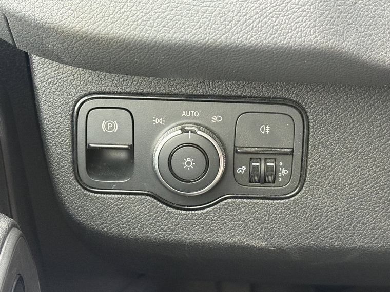 Vehicle Image 24