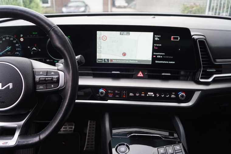 Vehicle Image 13