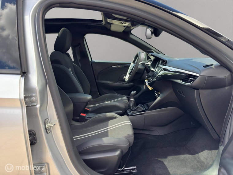 Vehicle Image 23