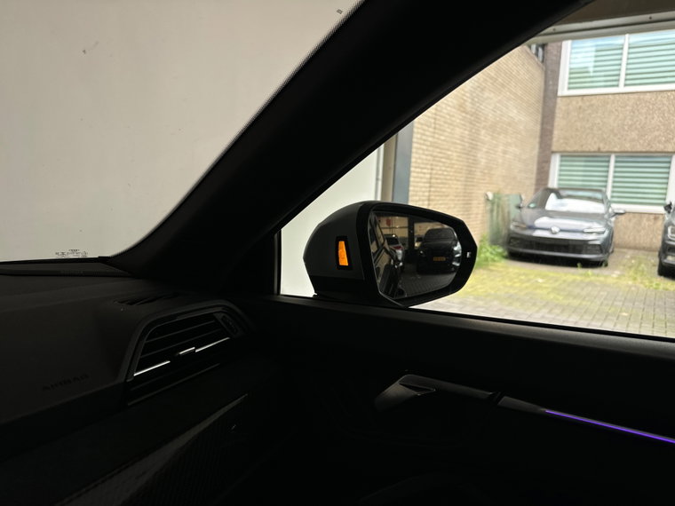 Vehicle Image 28