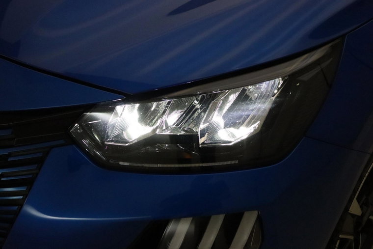 Vehicle Image 30
