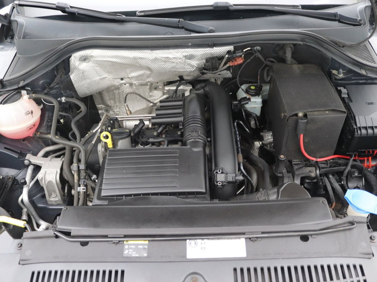 Vehicle Image 32