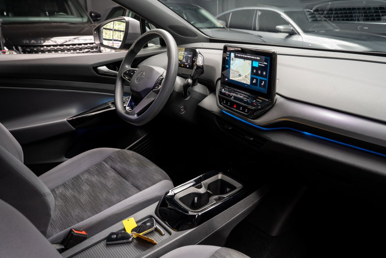Vehicle Image 14