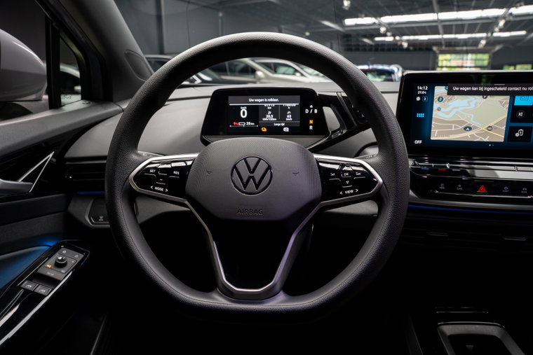 Vehicle Image 15