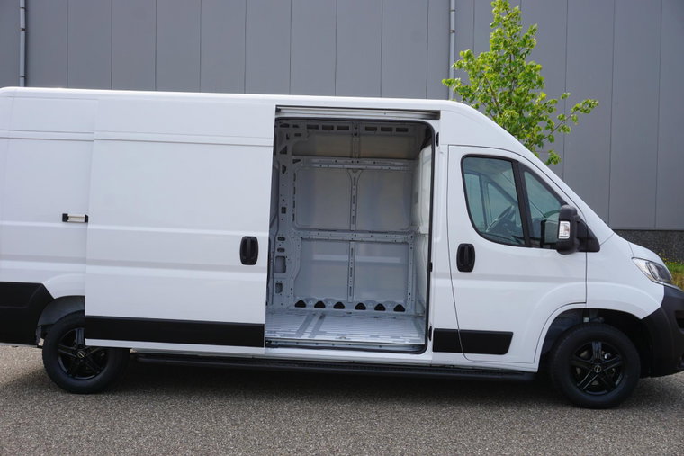 Vehicle Image 31