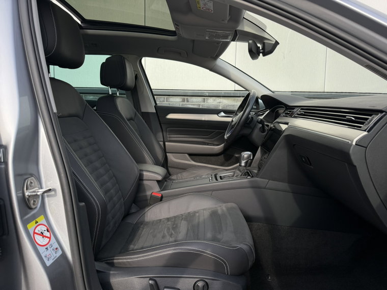 Vehicle Image 28
