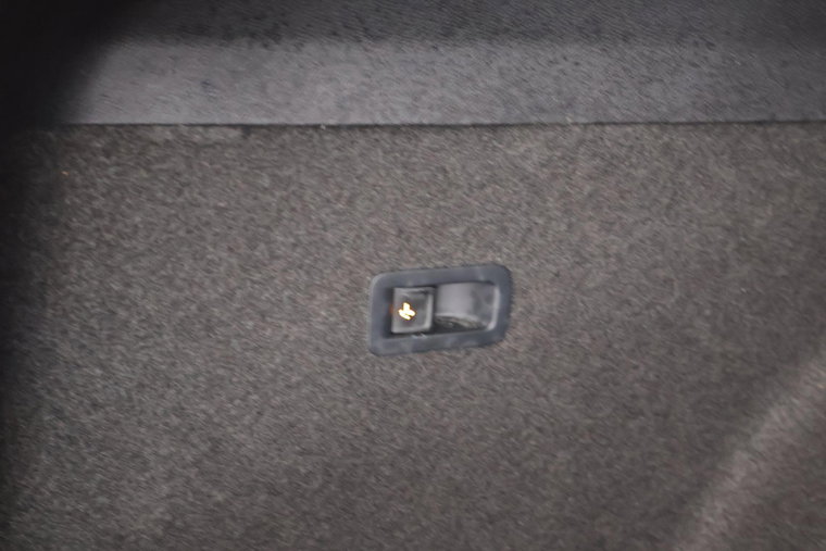 Vehicle Image 48