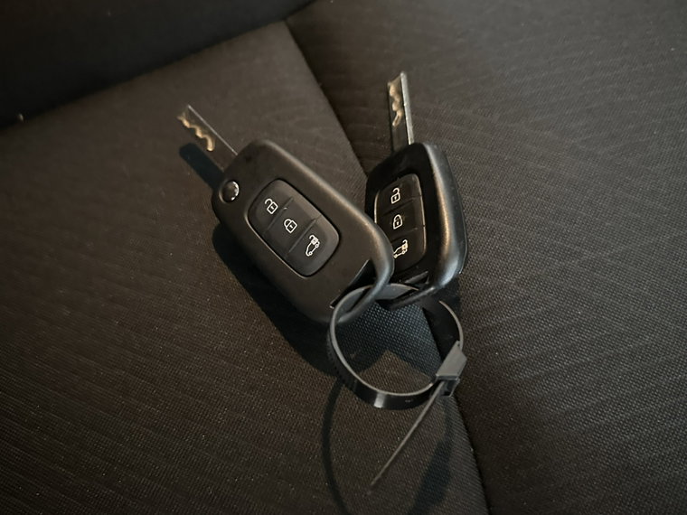 Vehicle Image 18