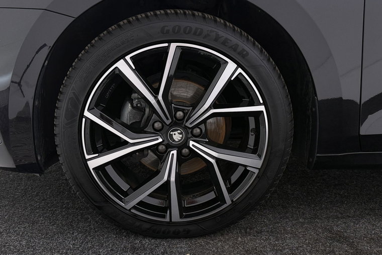Vehicle Image 36