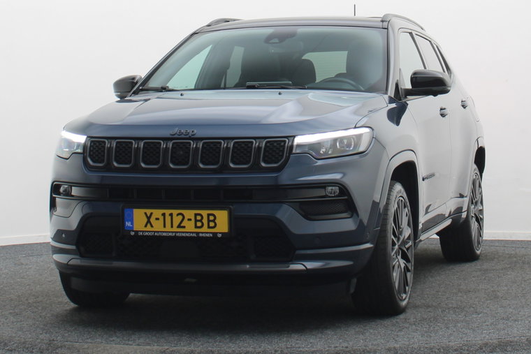 Vehicle Image 25
