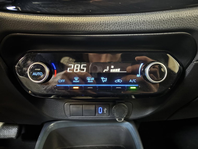 Vehicle Image 22