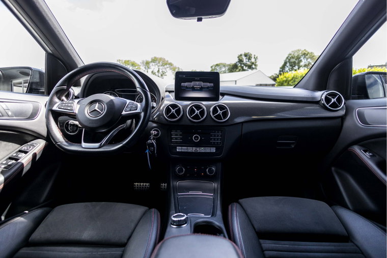 Vehicle Image 31
