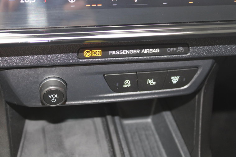 Vehicle Image 22