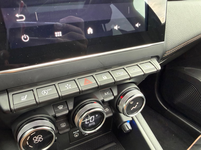Vehicle Image 38