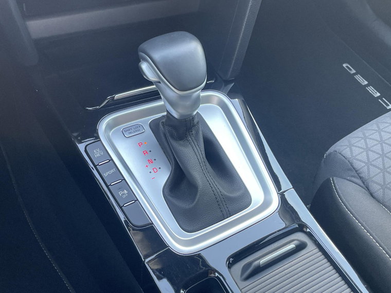 Vehicle Image 23