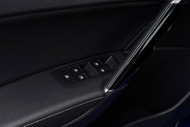 Vehicle Image 40