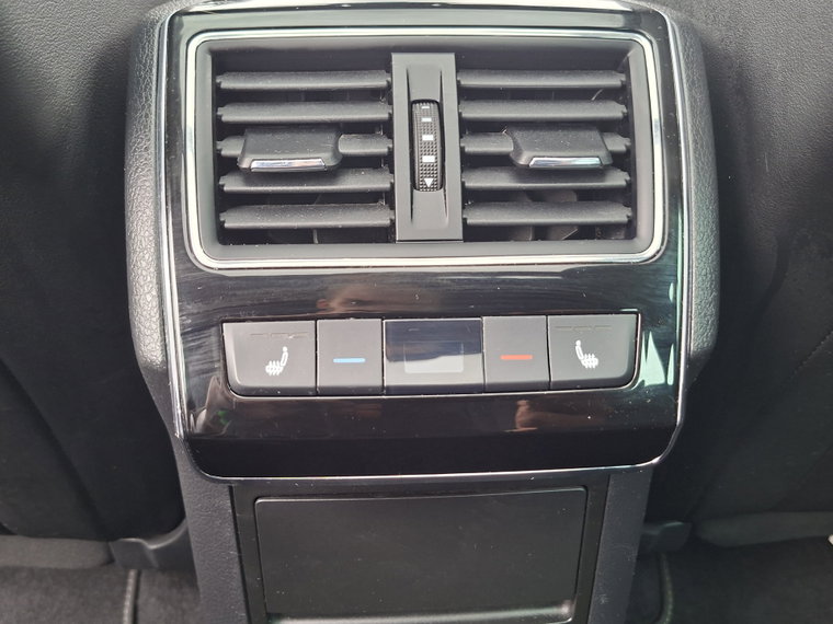 Vehicle Image 47