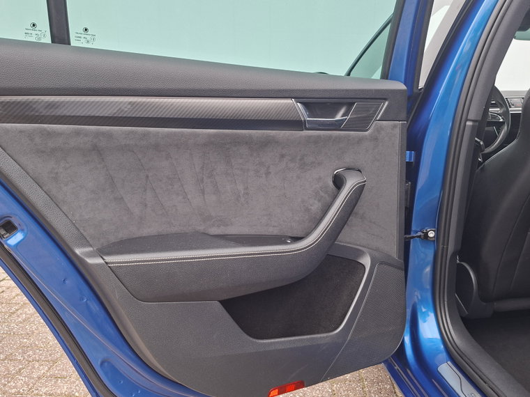Vehicle Image 48