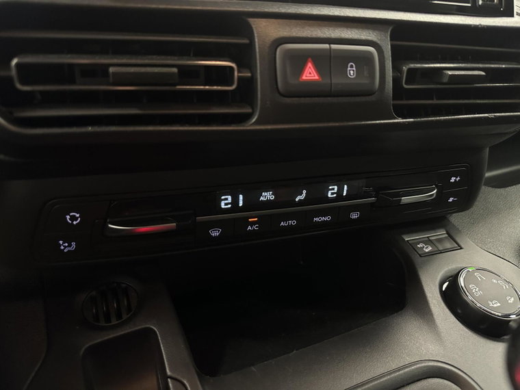 Vehicle Image 50