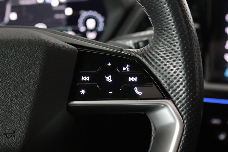 Vehicle Image 40