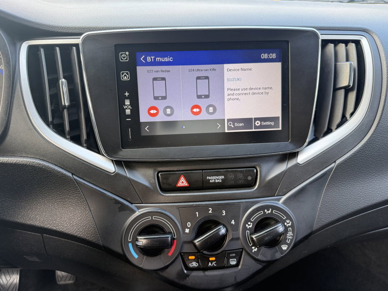 Vehicle Image 12