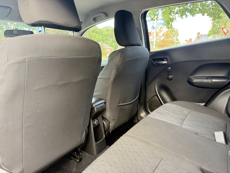 Vehicle Image 19