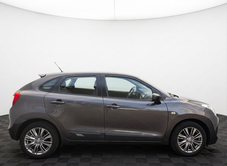 Vehicle Image 7