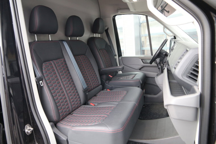 Vehicle Image 9