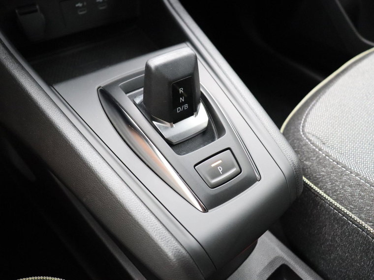 Vehicle Image 28