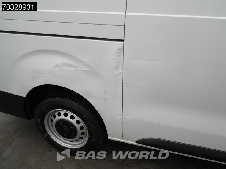 Vehicle Image 34