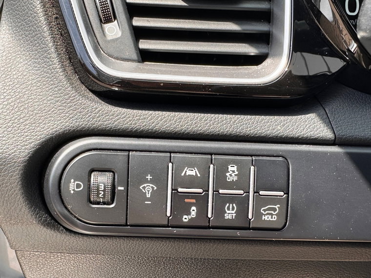 Vehicle Image 26