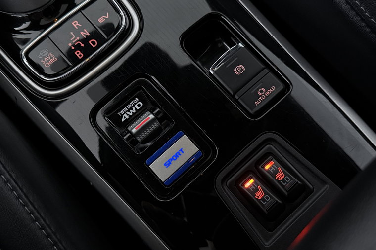 Vehicle Image 14