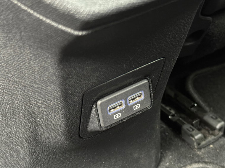 Vehicle Image 36