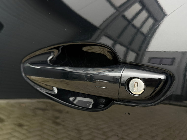 Vehicle Image 38