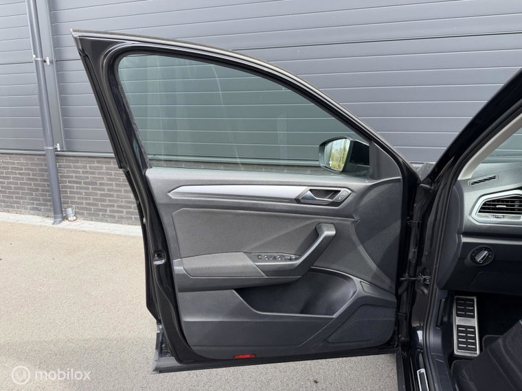 Vehicle Image 29