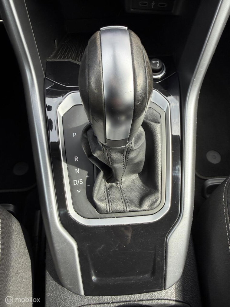 Vehicle Image 53