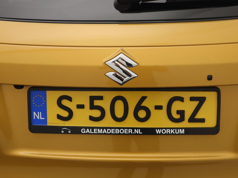 Vehicle Image 25