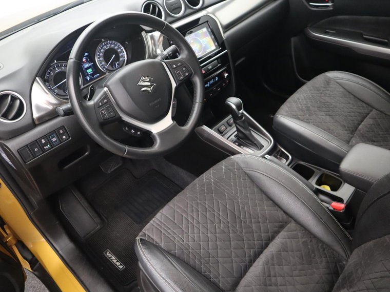 Vehicle Image 10