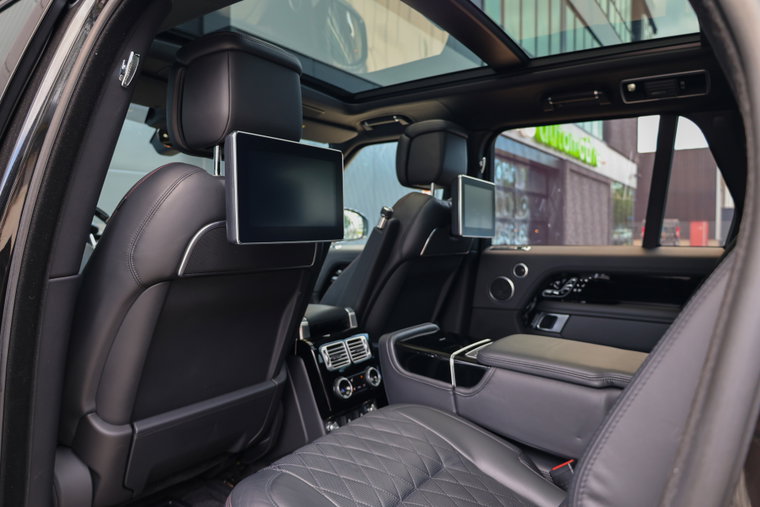 Vehicle Image 8