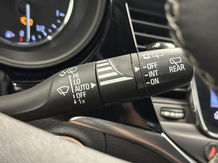 Vehicle Image 23