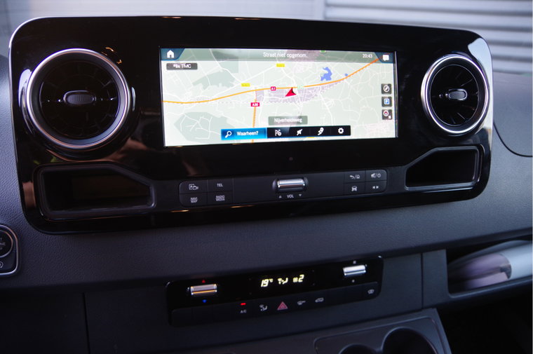 Vehicle Image 12