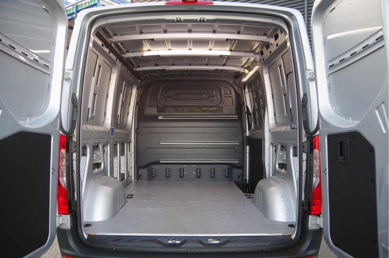 Vehicle Image 9