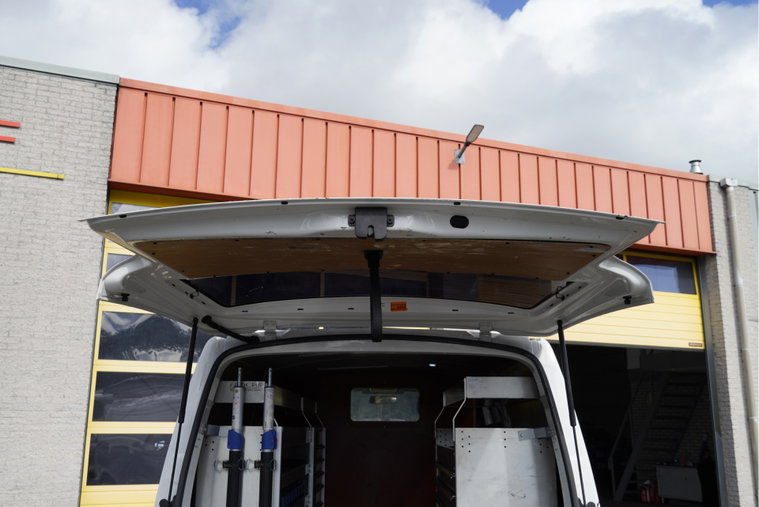 Vehicle Image 9