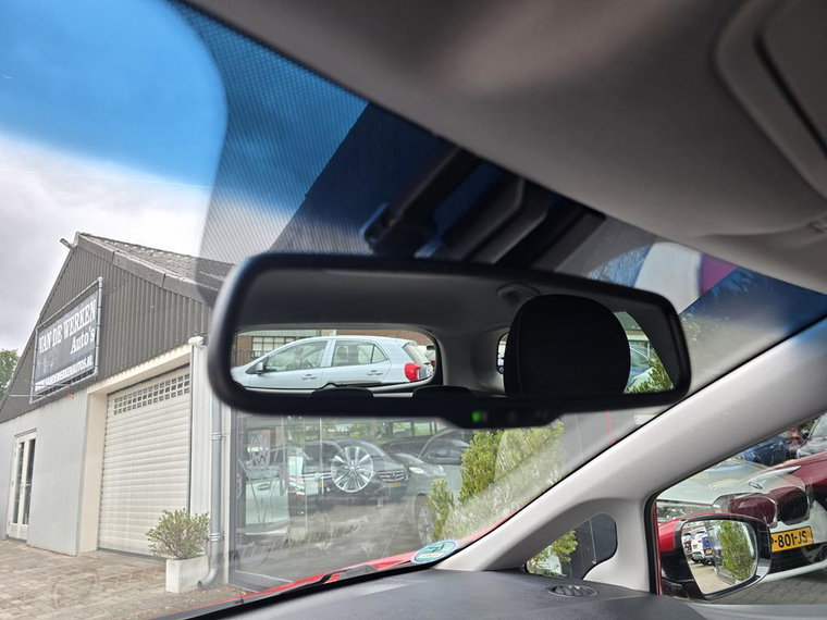 Vehicle Image 27