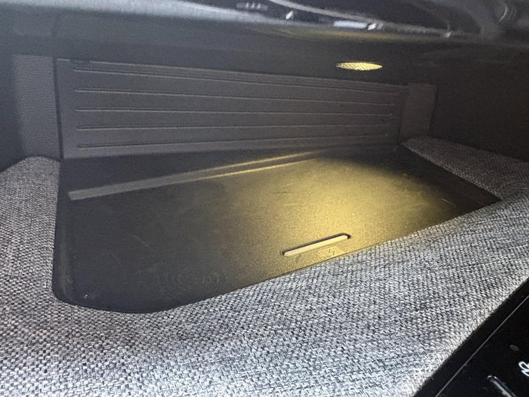 Vehicle Image 37