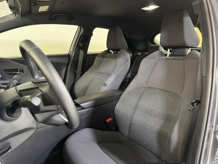 Vehicle Image 12