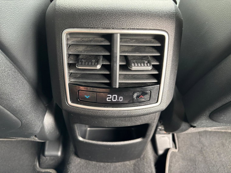 Vehicle Image 29