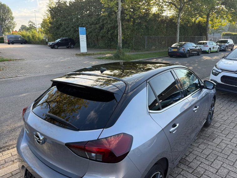Vehicle Image 23