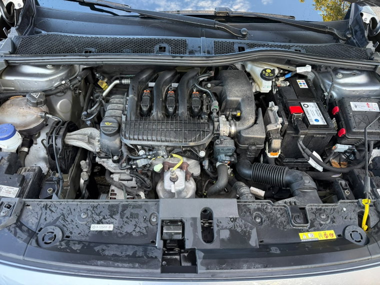 Vehicle Image 24