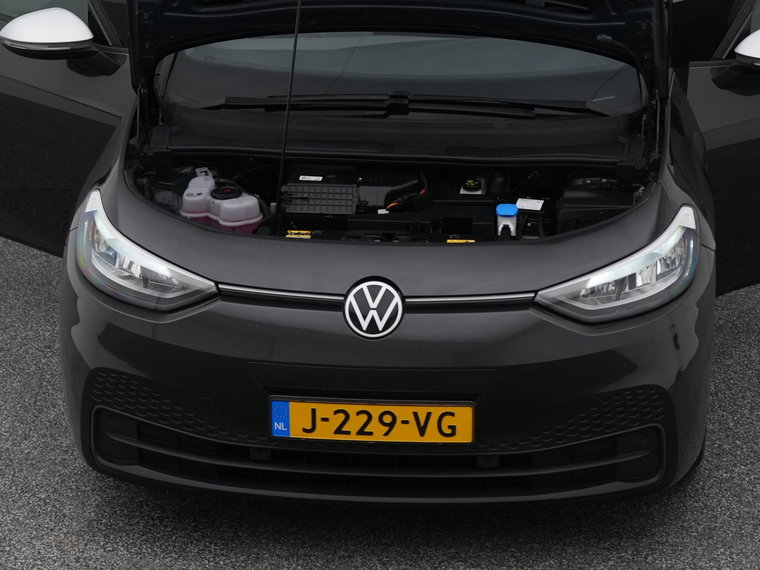 Vehicle Image 32